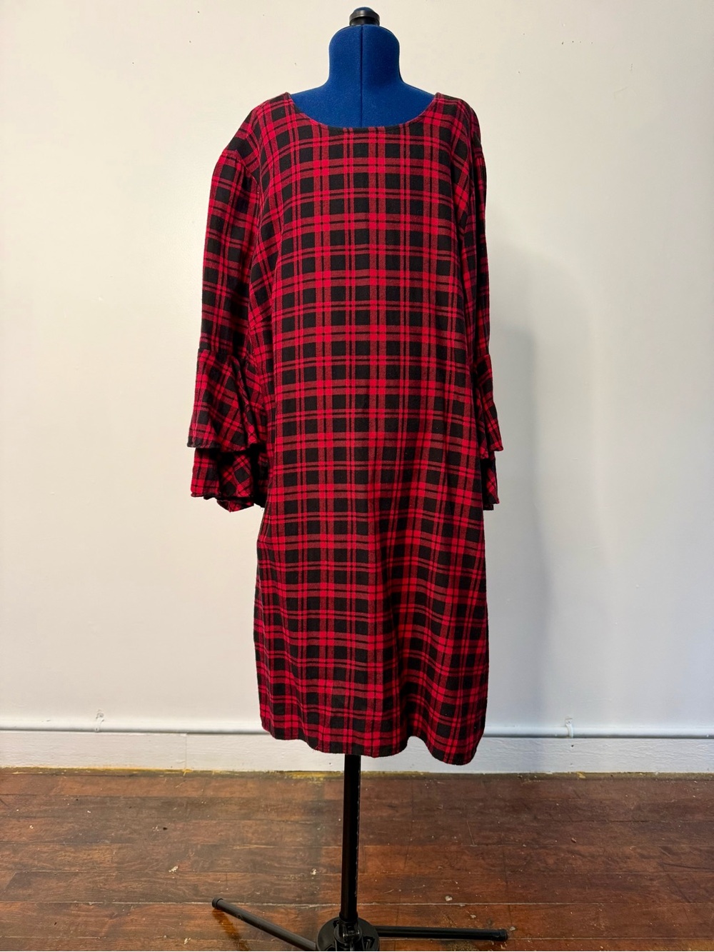 beachlunchlounge Red and Black Plaid Midi Shift Dress. Perfect for holidays.